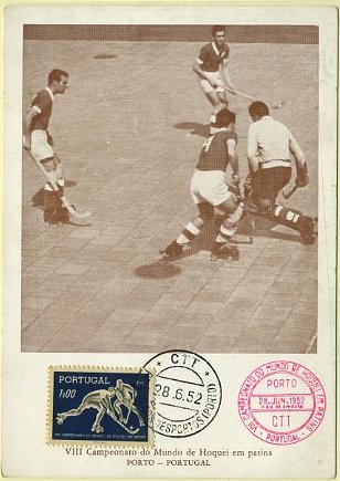 19lis0400.jpg -      Lote:       0400                Descrição:       Campeonato do Mundo de Hóquei em Patins. Postal ilustrado com imagem de um jogo de hóquei sobre patins, com selo de 1$00 do 8.º Campeonato do Mundo de Hóquei em Patins, obliterados com carimbo do Pavilhão dos Desporto (Porto) de 28.06.52, 1.º dia de circulação.         PM         Valor Base:       &euro; 6,00       Valor Venda:       &euro;      