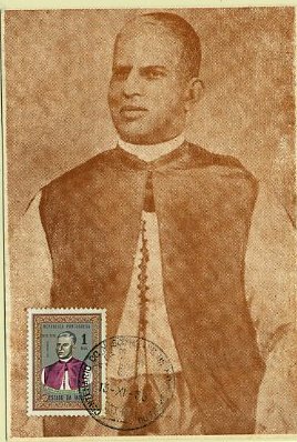 19lis0427.jpg -      Lote:       0427                Descrição:       Monsenhor Sebastião Rodolfo Dalgado. Postal ilustrado editado por L. M. Noronha com selo de 1 real comemorativo do Centenário do seu nascimento, obliterados com carimbo de 1.º dia de circulação  (13.11.1955).         PM         Valor Base:       &euro; 10,00       Valor Venda:       &euro;      