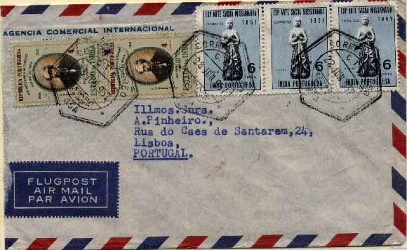 20Lis_149.jpg -     Lote:     149             Descrição:     1953/56 - Exposição Arte Sacra Missionária + 450.º Aniversário da Fundação do Estado da Índia. Sobrescrito circulado de Goa (28.06.57) para Lisboa, com tira de 3 selos de 6 reis azul e preto CE431 e dois selos de 4 Tgs CE449.         Carta        Valor Base:     &euro; 18,00     Valor Venda:     &euro;      