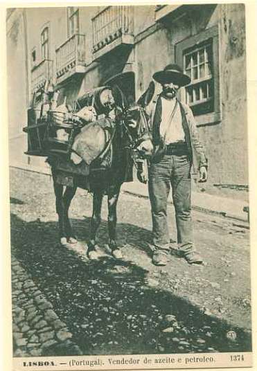 20Lis_387.jpg -     Lote:     387             Descrição:     Costumes. Vendedor de azeite e petróleo. Lisboa. Postal ilustrado novo.         PI        Valor Base:     &euro; 14,00     Valor Venda:     &euro;      