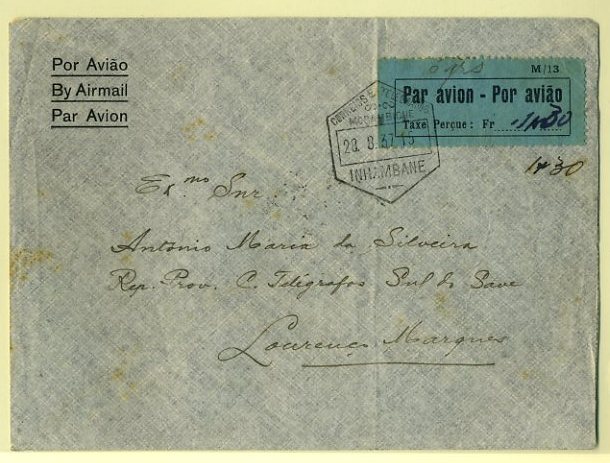 20Lis_573.jpg -     Lote:     573             Descrição:     1936 - Sobretaxa do Correio Aéreo. Sobrescrito circulado de Inhambane (28.08.37) para Lourenço Marques, com porte manuscrito de 1$30 em etiqueta Mod/13 CE SCA5. Interessante porte de correio aéreo interno. MB.         Aéreo        Valor Base:     &euro; 70,00     Valor Venda:     &euro;      