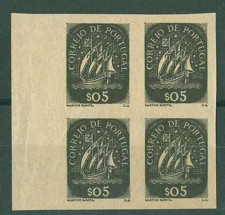 20Lis_676.jpg -     Lote:     676             Descrição:     1941/43 - Caravela. Quadra de provas não denteadas do selo de $50 em preto, bordo esquerdo de folha. Papel liso muito fino sem goma. OM2336.         PRV        Valor Base:     &euro; 10,00     Valor Venda:     &euro;      