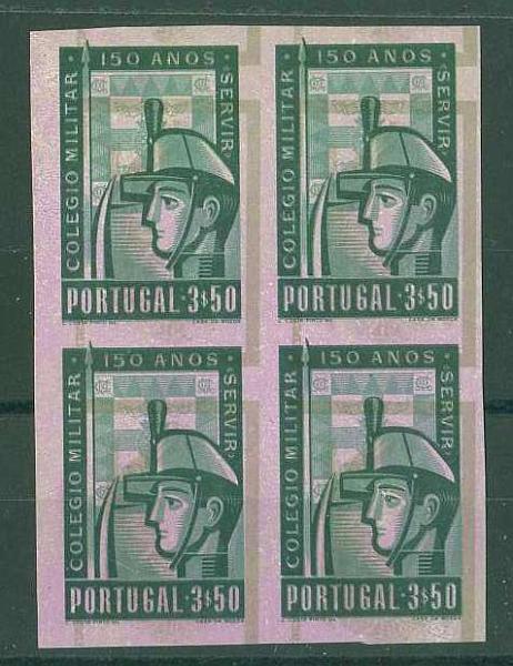20Lis_706.jpg -     Lote:     706             Descrição:     1954 - 150.º Aniversário da Fundação do Colégio Militar. CE801, 3$50. Quadra de provas não denteadas em verde escuro s/ verde. No verso impressão do mesmo selo em castanho sobre o centro do selo comemorativo dos 150 Anos da Fundação da Secretaria de Estado dos Negócios da Fazenda também impresso em castanho. Raro.         PRV        Valor Base:     &euro; 30,00     Valor Venda:     &euro;      