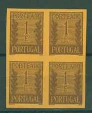 20Lis_734.jpg -     Lote:     734             Descrição:     1940 - Porteado * Tipo "Algarismo ladeado de ramos". CE POR62, 1$00 castanho s/ salmão. Quadra de provas não denteadas, não gomadas, em papel fino. Não catalogadas por OM.         PRV        Valor Base:     &euro; 12,00     Valor Venda:     &euro;      