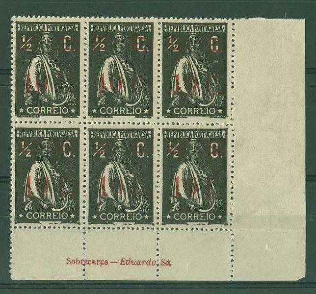 20Lis_1070.jpg -     Lote:     1070             Descrição:     1928/29 - Ceres, com sobretaxa. CE454, 10 s/.5 ctv preto, denteado 15x14. Bloco horizontal de 6 selos (3x2), com inscrição marginal "Sobrecarga - Eduardo Sá".         ***        Valor Base:     &euro; 10,00     Valor Venda:     &euro;      
