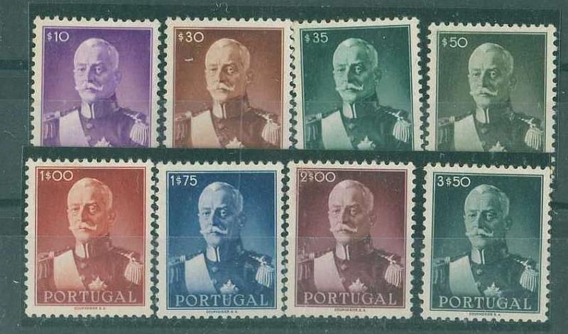 20Lis_1090.jpg -     Lote:     1090             Descrição:     1945 - Presidente Carmona. CE652/59. Série completa. Valor de catálogo &euro; 263,00.         ***        Valor Base:     &euro; 65,00     Valor Venda:     &euro;      
