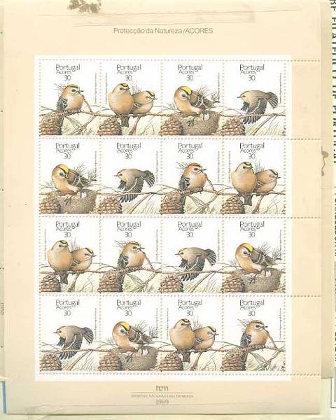 20Lis_1112.jpg -     Lote:     1112             Descrição:     1987/89 - Faróis da Costa Portuguesa + Protecção da Natureza (Lince Ibérico) + Protecção da Natureza (Açores). Lote de 4 folhas miniatura CE1803/6, 1829/32 e 1873/6 (2). Valor de catálogo &euro; 113.40.         ***        Valor Base:     &euro; 18,00     Valor Venda:     &euro;      
