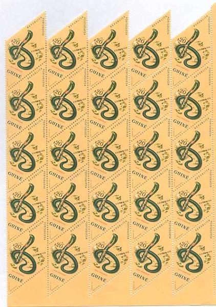20Lis_1231.jpg -     Lote:     1231             Descrição:     1963 - Cobras. CE296/300. Lote composto por blocos de 25 selos das taxas de $20, $35, $70 e 1$50 e bloco de 20 selos de $80. Valor de catálogo &euro; 62,65.         ***        Valor Base:     &euro; 10,00     Valor Venda:     &euro;      