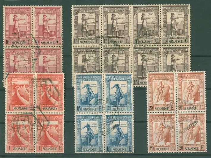 20Lis_1272.jpg -     Lote:     1272             Descrição:     1938 - Império Colonial Português. Lote composto por quadra de 10 ctvs CE291, bloco de 8 selos de 15 ctvs CE292, quadra de 1$00 CE301, quadra de 1$75 CE302 e quadra de 20$00 CE306. Valor de catálogo &euro; 19,12.         O        Valor Base:     &euro; 4,00     Valor Venda:     &euro;      