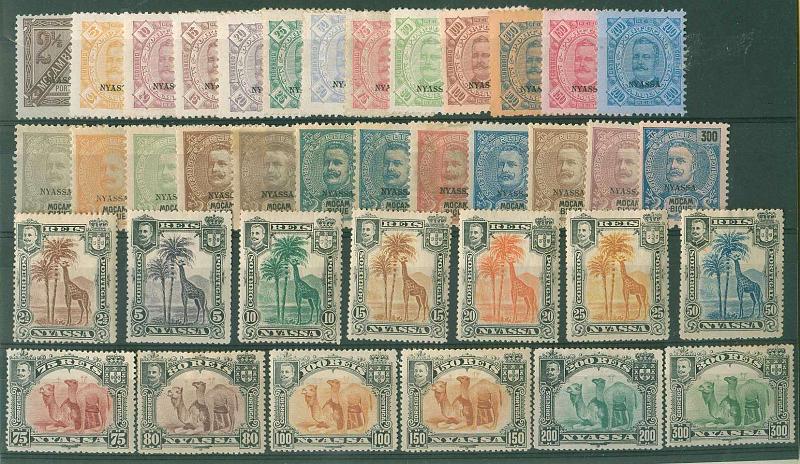 20Lis_1297.jpg -     Lote:     1297             Descrição:     1892/1901 - D. Carlos I Diogo neto e Mouchon, selos de Moçambique com sobrecarga NYASSA + D. Carlos I (Camelo e Girafa). CE1/39. Três séries completas, faltando o CE22.         ***/*        Valor Base:     &euro; 30,00     Valor Venda:     &euro;      