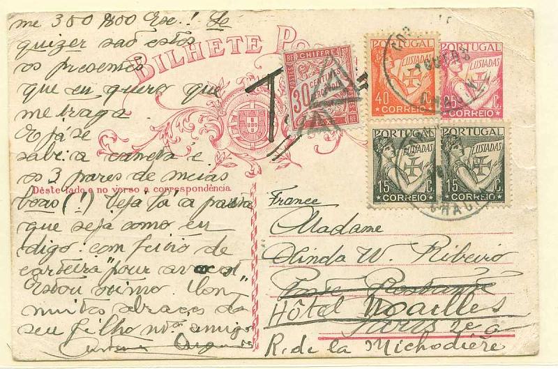 22Lis_0362.jpg -     Lote:    362            Portugal       Descrição:         1931 &mdash; Lusíadas. OM80, 25c carmim sobre cartolina branca, circulado de Chacim (01.10.1933) para a posta restante de Paris, com selos adicionais de 15c (2) e 40c tipo Lusíadas. Pagou à chegada 30c pelo serviço da Posta Restante.        IC       Valor Base:     &euro; 50,00     Valor Venda:     Retirado     