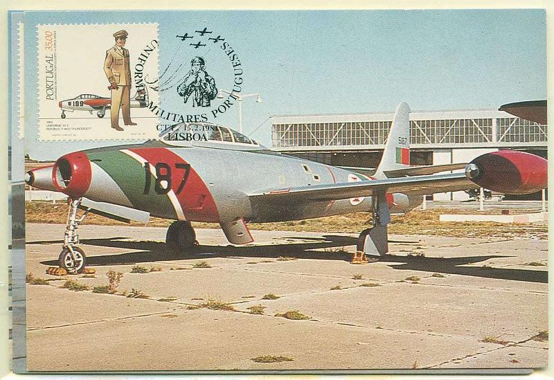 22Lis_0523.jpg -     Lote:    523            Portugal       Descrição:         1984 &mdash; Uniformes Militares Portugueses * Aviação. Lote de 4 postais máximos todos diferentes, com a série, obliterados com carimbo de 1.º dia de circulação de Lisboa (15.02.1984).        PM       Valor Base:     &euro; 15,00     Valor Venda:     Retirado     