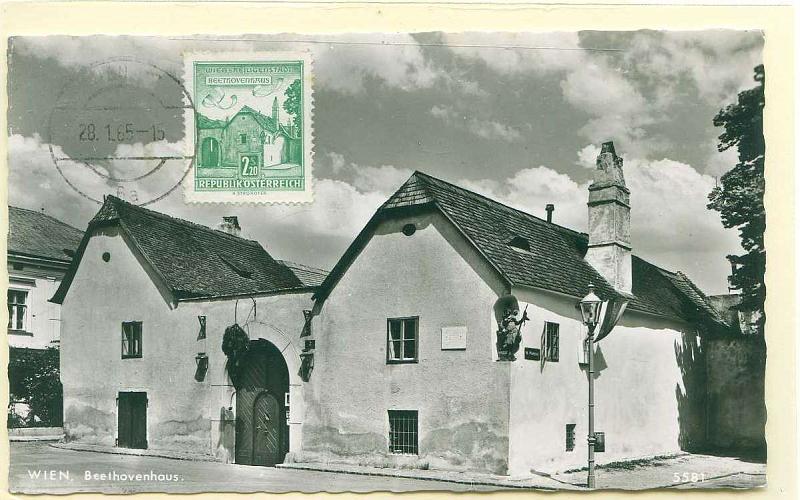 22Lis_0566.jpg -     Lote:    566            Estrangeiro       Descrição:      Áustria.   1961 &mdash; Temática música. Casa de Beethoven. Postal ilustrado com selo de 2,20S, obliterados com carimbo de Viena (28.01.65).        PM       Valor Base:     &euro; 10,00     Valor Venda:     &euro; 10,00     