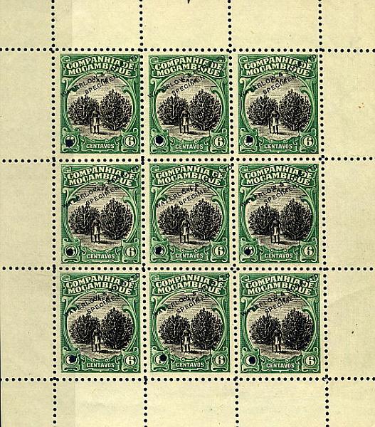 22Lis_1017.jpg -     Lote:    1017            Moçambique       Descrição:         1918 &mdash; Motivos locais. CE145, 6 ctvs. Mini-folha de apresentação com 9 provas de cor em verde e preto, com furos de segurança e sobrecarga "Waterlow & Sons, Ltd / SPECIMEN". B e R.        PRV       Valor Base:     &euro; 40,00     Valor Venda:     &euro; 55,00     
