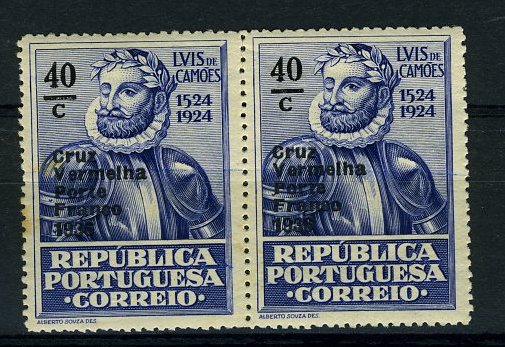 22Lis_1064.jpg -     Lote:    1064            Portugal       Descrição:         1936 &mdash; Porte Franco. Cruz Vermelha Portuguesa (Camões). CE60, 40c ultramar. Par horizontal com a sobrecarga em preto em vez da sobrecarga a vermelho.         ***       Valor Base:     &euro; 6,00     Valor Venda:     Retirado     