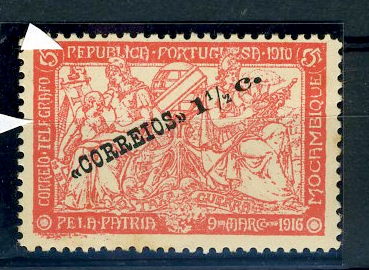 22Lis_1120.jpg -     Lote:    1120            Moçambique       Descrição:         1918/20 &mdash; Taxa de Guerra. Selos do Imposto Postal com sobretaxa. CE 202, 1 &frac12; c s/ 5 c vermelho, com erros PEPÚBLICA e TELFGRAFO. Valor de catálogo &euro; 24.00.        **       Valor Base:     &euro; 5,00     Valor Venda:     Retirado     