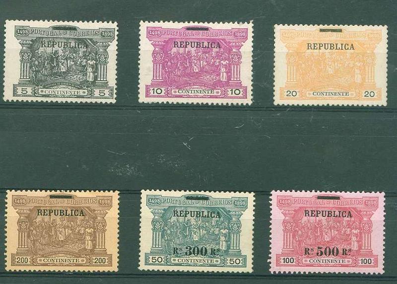22Lis_1263.jpg -     Lote:    1263            Portugal       Descrição:         1911 &mdash; 4.º Centenário do Descobrimento do Caminho Marítimo para a Índia, com sobrecarga República, sobre selos de Porteado do Continente. CE192/97. Série completa, com selos de 200 e 500 reis com charneira, restante sem charneira. Valor de catálogo &euro; 459,00 (cotação com charneira).        **/***       Valor Base:     &euro; 60,00     Valor Venda:     &euro; 90,00     