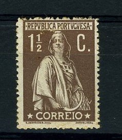 22Lis_1269.jpg -     Lote:    1269            Portugal       Descrição:         1912 &mdash; Ceres. CE208, 1 &frac12; c castanho, denteado 15x14, papel porcelana. Selo novo sem charneira. Valor de catálogo &euro; 85,00.        ***       Valor Base:     &euro; 10,00     Valor Venda:     &euro; 14,00     