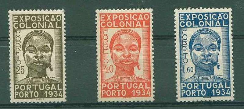 22Lis_1323.jpg -     Lote:    1323            Portugal       Descrição:         1934 &mdash; 1.ª Exposição Colonial Portuguesa. CE561/63. Série completa. Valor de catálogo &euro; 196,00.        ***       Valor Base:     &euro; 22,00     Valor Venda:     &euro; 55,00     