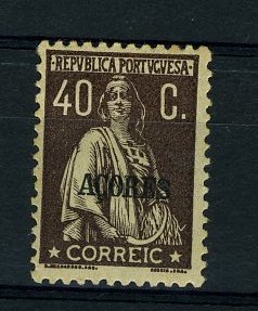 22Lis_1413.jpg -     Lote:    1413            Açores       Descrição:         1924/26 &mdash; Tipo Ceres. Selos do Continente com sobrecarga AÇORES. CE205, 40c castanho, com legenda CORREIC. Valor de catálogo &euro; 82,90.        **       Valor Base:     &euro; 22,00     Valor Venda:     Retirado     