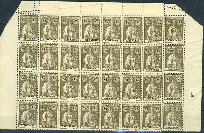 22Lis_1476.jpg -     Lote:    1476            Cabo Verde       Descrição:         1914 &mdash; Ceres. CE137, &frac14; c sépia, em papel liso, denteado 12x 11 &frac12;. Bloco com 80 selos, parte superior de folha de 200 selos, com denteados deslocados na margem superior. Valor de catálogo &euro; 28,00.        ***       Valor Base:     &euro; 5,00     Valor Venda:     &euro; 5,00     