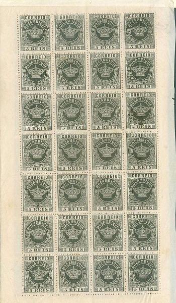 22Lis_1548.jpg -     Lote:    1548            Moçambique       Descrição:         1876/1886 &mdash; Tipo Coroa + D. Luís I. Fita direita. Lote de 3 folhas completas de 28 selos: uma de 5 reis preto, denteado 12 &frac12;, CE1, outra de 300 reis castanho amarelo, denteado 12 &frac12;, CE9 e outra de 40 reis castanho, denteado 12 &frac12;, papel porcelana. Valor de catálogo &euro; 281,40.        *       Valor Base:     &euro; 40,00     Valor Venda:     &euro; 65,00     