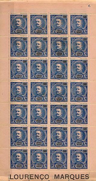 22Lis_1587.jpg -     Lote:    1587            Lourenço Marques       Descrição:         1898/1901 &mdash; D. Carlos I Mouchon. Lote de 6 folhas completas de 28 selos, nas taxas de 10 reis verde CE34, 15 reis castanho CE35, 25 reis verde azul, denteado 11 &frac12; CE37, 50 reis azul CE38, 100 reis azul s/ azul CE41 e 300 reis azul s/ rosa CE44. Valor de catálogo &euro; 296,80.        *       Valor Base:     &euro; 30,00     Valor Venda:     &euro; 65,00     