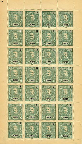 22Lis_1640.jpg -     Lote:    1640            Timor       Descrição:         1898/1900 &mdash; D. Carlos I Mouchon. CE99, 3 avos verde. Folha completa de 28 selos. Muito bonita sem manchas ou falhas. Emitido sem goma. Valor de catálogo &euro; 95,20.        *       Valor Base:     &euro; 30,00     Valor Venda:     &euro; 40,00     