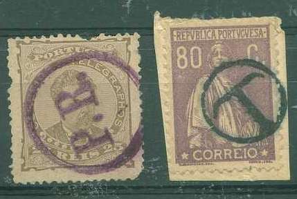 22Lis_1731.jpg -     Lote:    1731            Portugal       Descrição:         Marcofilia diversa. Lote de dois selos: um de 25 reis castanho, D. Luís I de frente obliterado com carimbo batido a violeta-vermelho "PR" e outro de 80c lilás tipo Ceres, obliterado com carimbo circular batido a preto "T".        O       Valor Base:     &euro; 3,00     Valor Venda:     Retirado     
