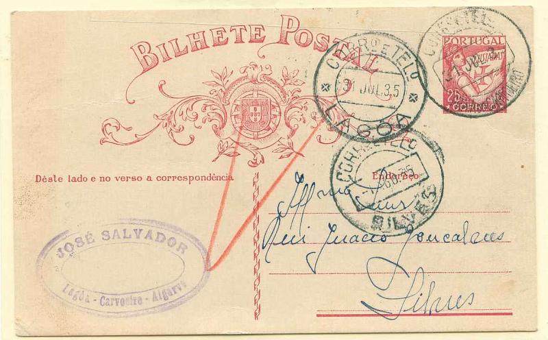 22Lis_1779.jpg -     Lote:    1779            Portugal       Descrição:         Carimbos circulares datados. 1931 &mdash; tipo Lusíadas. OM80, 25C carmim, circulado da Praia do Carvoeiro (31.07.35) para Silves (01.08.35) com trânsito por Lagoa (31.07.35). Carimbo batido a preto de PRAIA DO CARVOEIRO. Raro.        IC       Valor Base:     &euro; 8,00     Valor Venda:     &euro; 10,00     