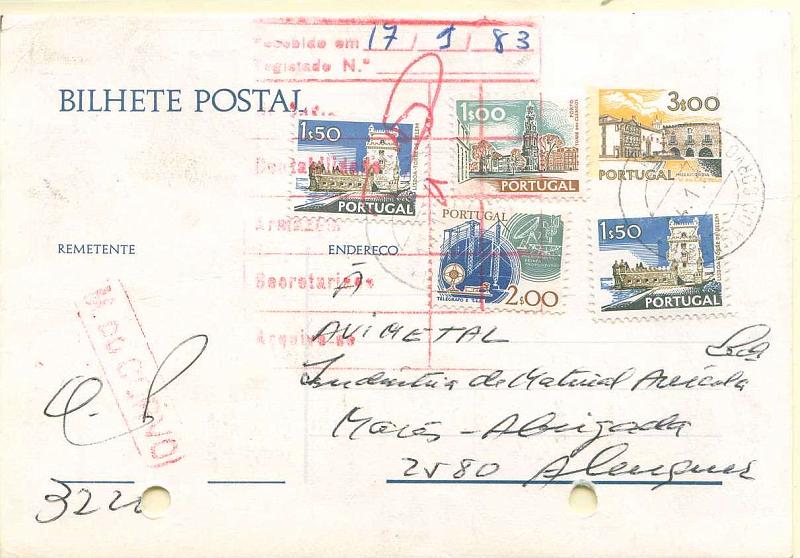 22Lis_1792.jpg -     Lote:    1792            Portugal       Descrição:         Carimbos ferroviários. Inteiro postal de 3$00 Paisagens e Monumentos OM168, com selos adicionais, repicado no verso pelos Caminhos de Ferro Portugueses, circulado de Miranda do Corvo (14.01.83) para Alenquer, com carimbo nominativo ferroviário batido a vermelho na frente e no verso "M. DO CORVO". Inteiro com furos de arquivo.        IC       Valor Base:     &euro; 10,00     Valor Venda:     &euro; 10,00     