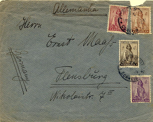 22Lis_1823.jpg -     Lote:    1823            Angola       Descrição:         Carimbos numéricos volantes. 1932 &mdash; Ceres. Novo tipo. Sobrescrito circulado da Ganda (15.10.33) para a Alemanha, com trânsito pelo Lobito (16.10.33), com selos de 5c, 10, 50c e 1A, CE229, 230, 236 e 241, obliterados com carimbo numérico volante n.º 18, atribuído à GANDA.        Carta       Valor Base:     &euro; 12,00     Valor Venda:     &euro; 12,00     