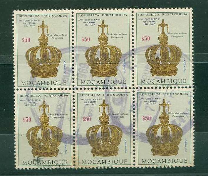 22Lis_1910.jpg -     Lote:    1910            Moçambique       Descrição:         Carimbo circulares de borracha (tipo grande). Bloco de 6 selos de $50 comemorativo do 50.º Aniversário das Aparições de Fátima, com carimbo batido a violeta de LIMBUÉ.        O       Valor Base:     &euro; 10,00     Valor Venda:     &euro; 26,00     