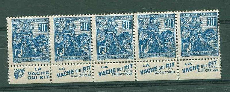 22Lis_2036.jpg -     Lote:    2036                   Descrição:      França.   Banda de 5 selos do selo nº 257, retirada do respectivo carnet, com bandas publicitárias ao queijo "La Vache Qui Rit        ***       Valor Base:     &euro; 20,00     Valor Venda:     &euro; 42,00     