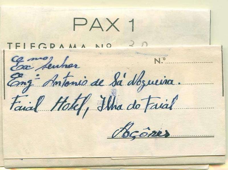 22Lis_2277.jpg -     Lote:    2277      Lotes pelo Correio       Portugal       Descrição:         Autógrafo e PAX. Lote de dois exemplares. BF1 e BF1A. Lote a ver.        IC       Valor Base:     &euro; 6,00     Valor Venda:     &euro; 9,00     