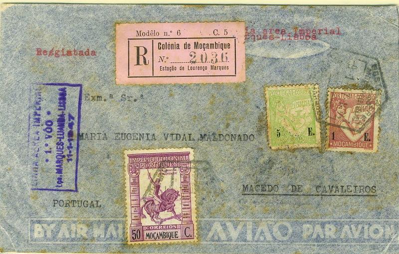 22Lis_2392.jpg -     Lote:    2392      Lotes pelo Correio              Descrição:         1947 &mdash; 1.º Voo da Linha Aérea Imperial. Sobrescrito circulado registado de Lourenço Marques (09.01.47) para Macedo de Cavaleiros, com selos de 50c Império Colonial CE297 e selos de 1E e 5E tipo Lusíadas CE283 e 286. Sobrescrito com manchas.        Aéreo       Valor Base:     &euro; 2,00     Valor Venda:     &euro; 2,00     