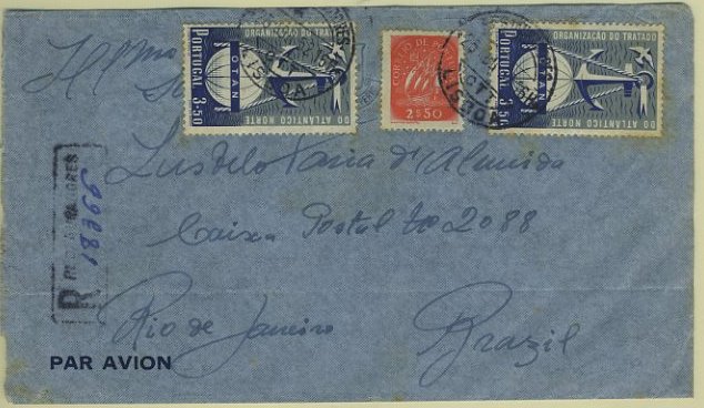 23Lis_0171.jpg -     Lote:    171            Portugal       Descrição:         1952 &mdash; Caravela + 3.º Aniversário da OTAN. Sobrescrito circulado por via aérea, registado, de Lisboa (25.04.52) para o Brasil com selo de 2$50 CE627 e dois selos de 3$50 CE750.        Carta       Valor Base:     &euro; 10,00     Valor Venda:     &euro; 16,00     