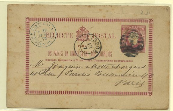 23Lis_0276.jpg -     Lote:    276            Portugal       Descrição:         1878/79 &mdash; D. Luís I. Fita direita. Impressão em relevo. OM2, 25 reis carmim claro, cunho VI, cartolina creme, com parêntesis depois de "portuguesas", circulado de Lisboa (12.07.78) para Paris, com trânsito por St. Jean de Luz (16.07.78). Carimbo numérico de barras da 2.ª reforma 1 &mdash; LISBOA. Algumas manchas pequenas.        IC       Valor Base:     &euro; 10,00     Valor Venda:     &euro; 10,00     