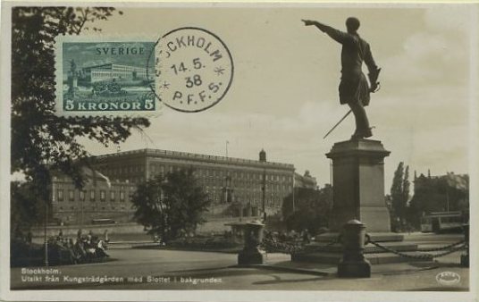 23Lis_0613.jpg -     Lote:    613            Estrangeiro       Descrição:      Suécia   &mdash; Palácio Real de Estocolmo. Postal ilustrado concordante com selo de 5k verde Yvert223, obliterados com marca de dia de Estocolmo (14.05.38).        PM       Valor Base:     &euro; 8,00     Valor Venda:     &euro; 8,00     