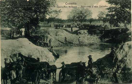 23Lis_0658.jpg -     Lote:    658                   Descrição:         Cuamato. Operações Militares. Passagem d'uma Cacimba. Novo. Editado por Ferreira Ribeiro & Osório &mdash; Loanda.        PI       Valor Base:     &euro; 5,00     Valor Venda:     &euro; 5,00     