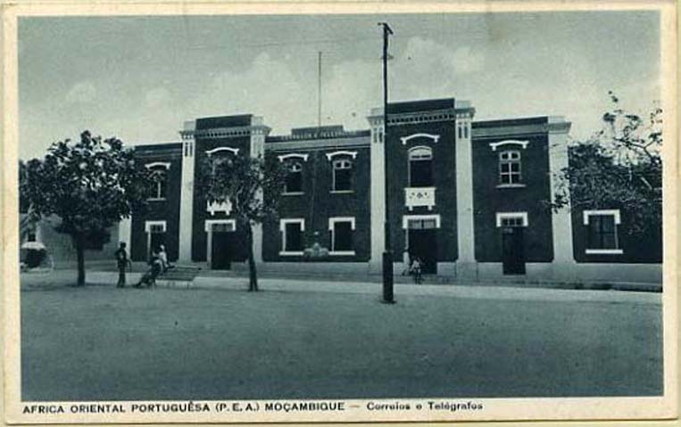 23Lis_0659.jpg -     Lote:    659                   Descrição:         Moçambique * África Oriental Portuguesa (P.E.A.) &mdash; Correios e Telégrafos. Editado por Santos Rufino &mdash; L. Marques. Novo.        PI       Valor Base:     &euro; 5,00     Valor Venda:     &euro; 5,00     