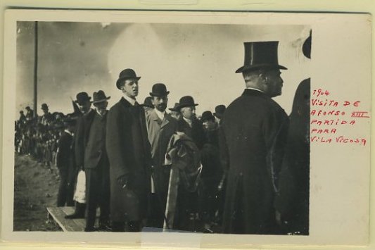 23Lis_0684.jpg -     Lote:    684                   Descrição:         Temáticos. Realeza. 1904 &mdash; Visita de D. Afonso XIII. Partida para Vila Viçosa. Fotográfico. Novo.        PI       Valor Base:     &euro; 10,00     Valor Venda:     Retirado     