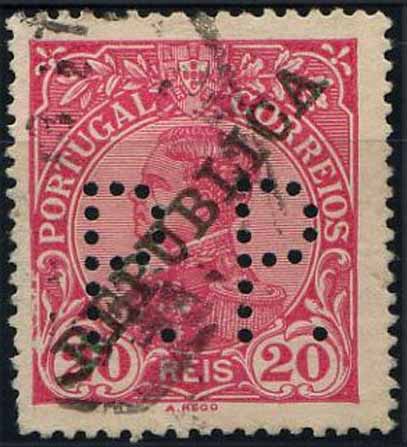 23Lis_0703.jpg -     Lote:    703                   Descrição:         Perfurados. 1910 &mdash; D. Manuel II com sobrecarga REPUBLICA. CE174, 20 reis carmim, perfurado com P. P. &mdash; Portugal Previdente.        O       Valor Base:     &euro; 10,00     Valor Venda:     Retirado     