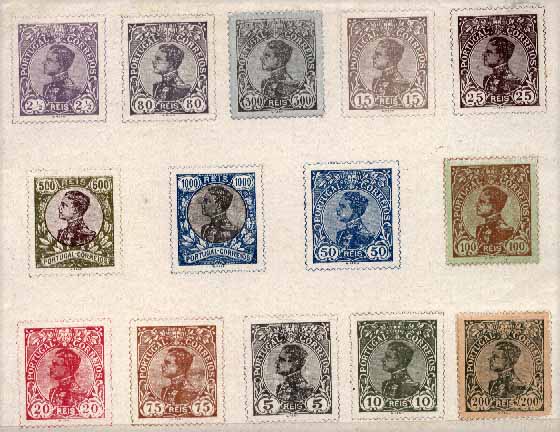 23Lis_0766.jpg -     Lote:    766                   Descrição:         Vinhetas. 1910 &mdash; D. Manuel II. Folha em papel porcelana, com a reprodução da série completa.         *       Valor Base:     &euro; 5,00     Valor Venda:     &euro; 8,00     