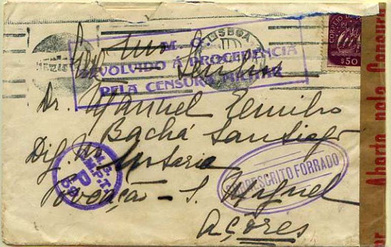 23Lis_0945.jpg -     Lote:    945            Correio Militar       Descrição:         2.ª Guerra Mundial. Censuras. Sobrescrito circulado com selo de $50 Caravela, de Lisboa (26.12.44) para Povoação * Açores (04.01.45), censura com cinta castanha. Marca batida a violeta "M. G. / DEVOLVIDO À PROCEDÊNCIA / PELA CENSURA MILITAR" + marca oval batida a violeta "SOBRESCRITO FORRADO". MB e R.        Carta       Valor Base:     &euro; 20,00     Valor Venda:     &euro; 80,00     