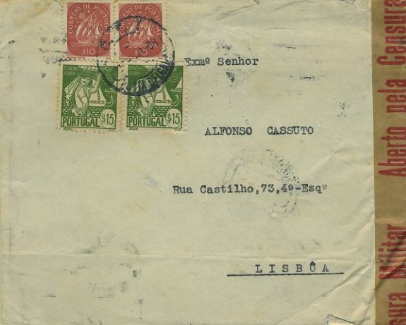 23Lis_0946.jpg -     Lote:    946            Correio Militar       Descrição:         2.ª Guerra Mundial. Censuras. Sobrescrito circulado de Ponta Delgada para Lisboa (29.09.44) com dois selos tipo Caravela de $10 + dois selos de $15 Costumes Portugueses (1.ª emissão). Cinta de censura militar com legendas a vermelho, obliterada com carimbo violeta de S. Miguel. Carimbo de censura "CENSURADO n.º 8" batido a violeta.        Carta       Valor Base:     &euro; 20,00     Valor Venda:     Retirado     
