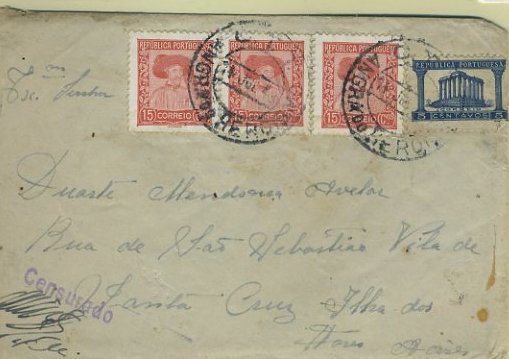 23Lis_0951.jpg -     Lote:    951            Correio Militar       Descrição:         2.ª Guerra Mundial. Censuras. Sobrescrito circulado de Angra do Heroísmo (14.07.43) para Vila da Cruz (Ilha das Flores), com 3 selos de 15c Infante D. Henrique + selo de 5c Templo de Diana. Marca de censura batida a violeta "CENSURADO" e rubrica do censor. Interessa te censura inter-ilhas.        Carta       Valor Base:     &euro; 10,00     Valor Venda:     Retirado     