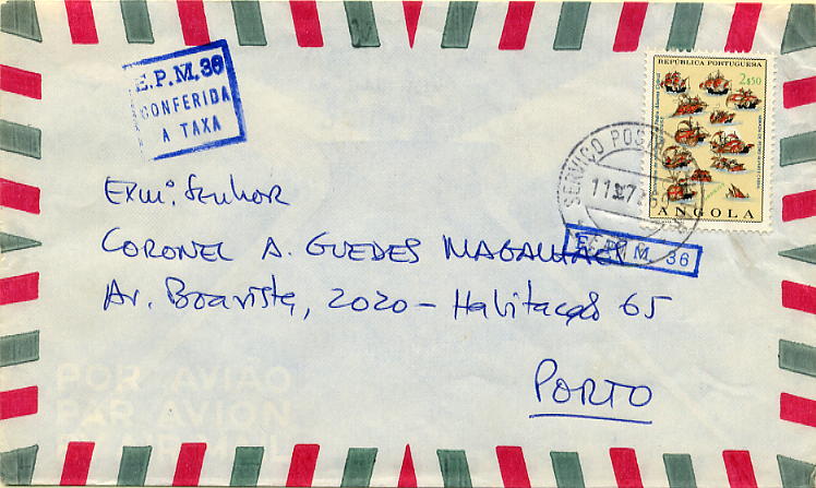 23Lis_0963.jpg -     Lote:    963            Correio Militar       Descrição:         Guerra Colonial * Angola. Sobrescrito circulado da E.P.M. 36 (11.07.69) para o Porto. Carimbo batido a azul "E.P.M. 36 / CONFERIDA / A TAXA" (Barreiros Ag-159) + carimbo circular datado batido a preto da EMP6 (carimbo de recurso) rectificado por sobreposição de carimbo rectangular batido a azul "E. P. M. 36). Barreiros Ag-157. MB e R.         Carta       Valor Base:     &euro; 20,00     Valor Venda:     &euro; 34,00     