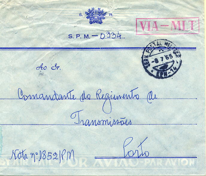 23Lis_0975.jpg -     Lote:    975            Correio Militar       Descrição:         Guerra Colonial * Moçambique. Sobrescrito circulado isento de franquia da EPM-14 (08.07.65) para Lapa/Porto (14.07.65). Marca de dia batida a preto (Barreiros Mo-14) + marca rectangular batida a vermelho "VIA &mdash; MLT" (Barreiros Mo-107). Cor não referenciada por Barreiros.        Carta       Valor Base:     &euro; 40,00     Valor Venda:     &euro; 220,00     