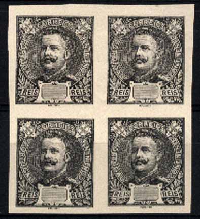 23Lis_1011.jpg -     Lote:    1011            Portugal       Descrição:         1895/98 &mdash; D. Carlos I. Desenho e gravura de Eugène Mouchon. Papel liso. Não denteados. Tipo II, sem impressão da taxa. OM501. Quadra em preto. MB        PRV       Valor Base:     &euro; 50,00     Valor Venda:     Retirado     